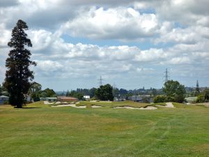 Titirangi 17th Approach